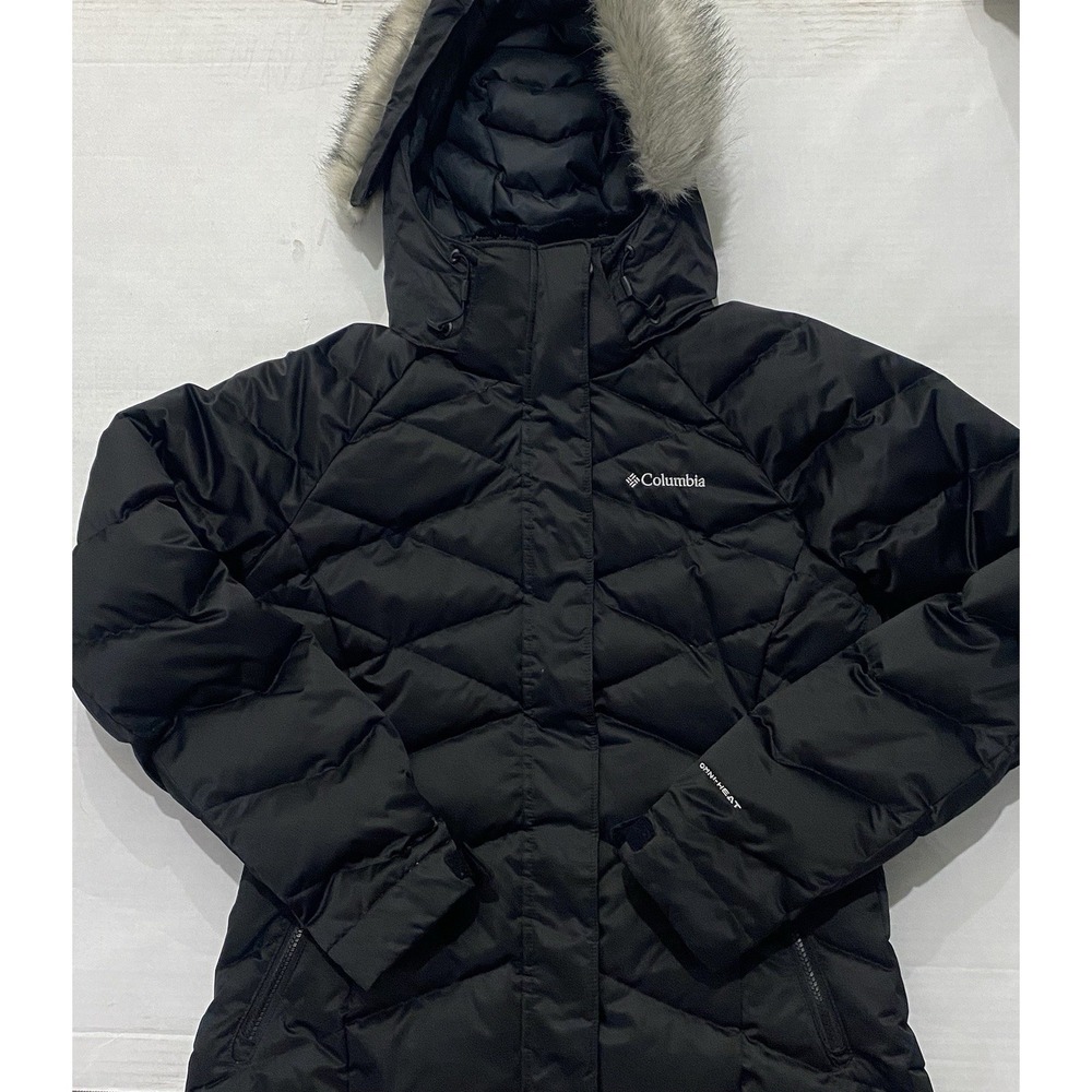 Columbia Women's Faux Fur Hoodie OMNI Heat Jacket. Women's Medium.